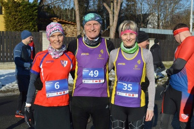 Naše dresy se v sobotu mihly v Radosticích a Hulíně. V neděli se pak ve Slavoníně vyšvihly na bednu v kategoriích Simona Grulichová a Lucie Kolmašová